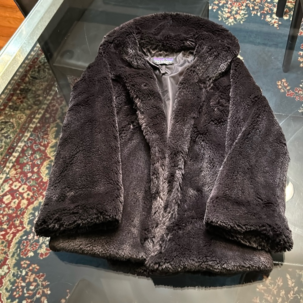 Patagonia girls Faux fur coat